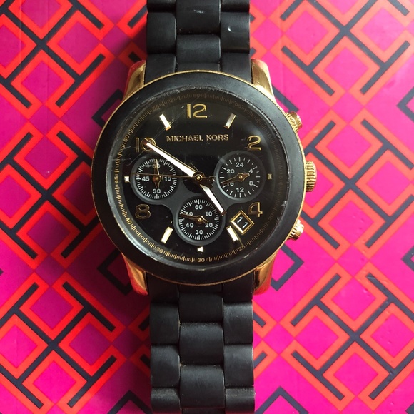 Michael Kors Women Polyurethane Chronograph Watch - Picture 1 of 2